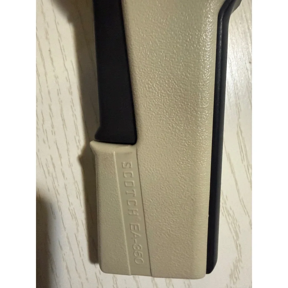 Scotch EA-350 Manual Embossing Label Maker Beige Black Vintage Tool